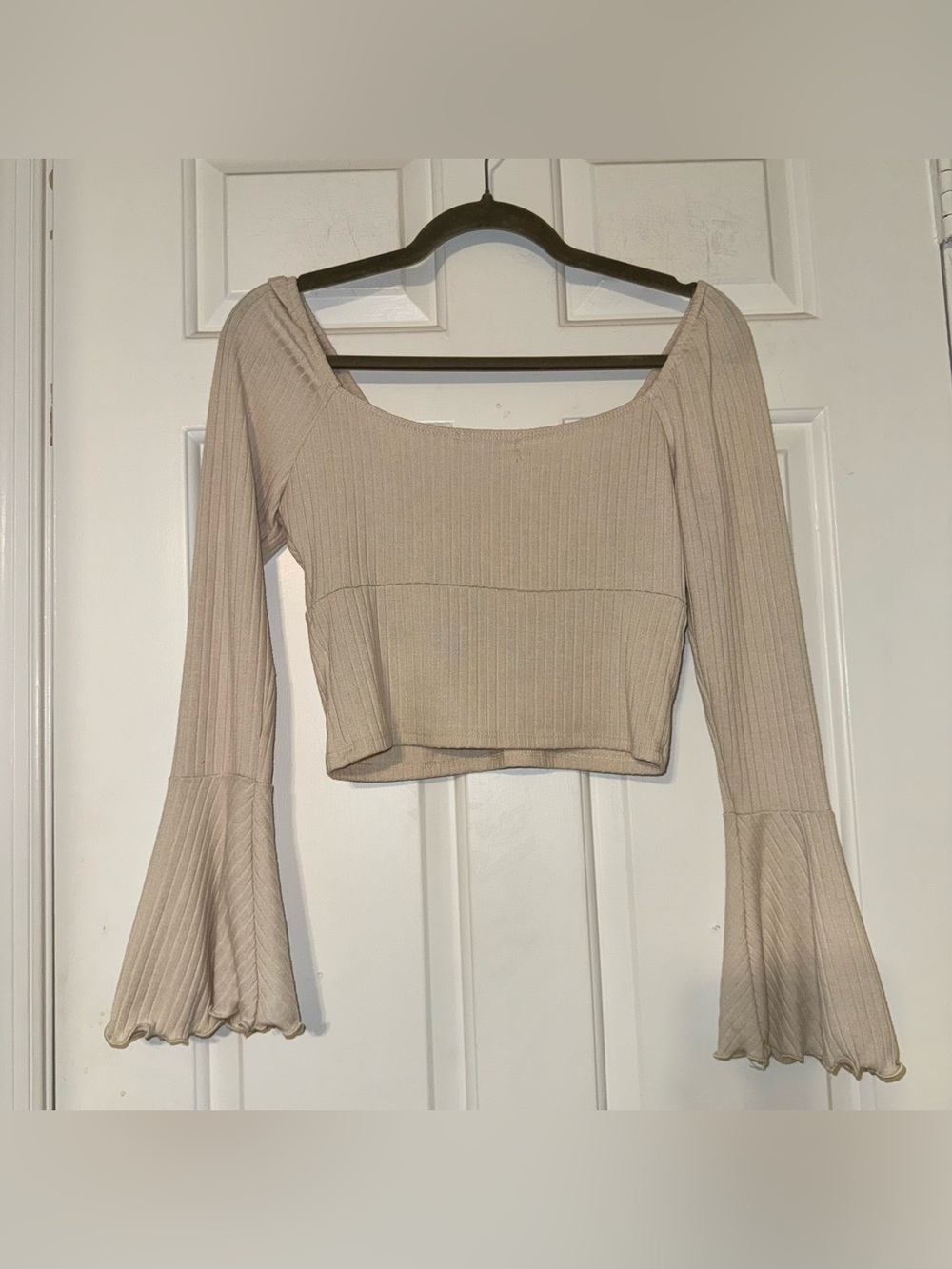 Altar'd State Beige Ribbed Long-Sleeve Crop Top Bell Sleeves stretchy M - Picture 5 of 9